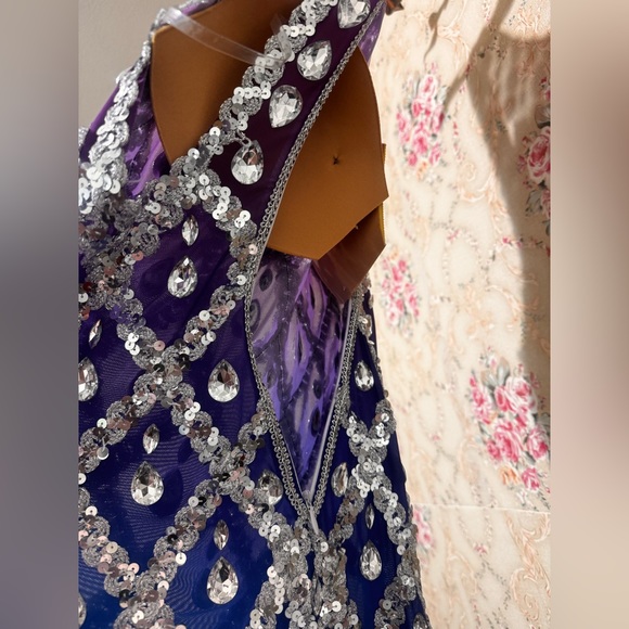 S-XS dress made from beautiful jewels. - Picture 6 of 6